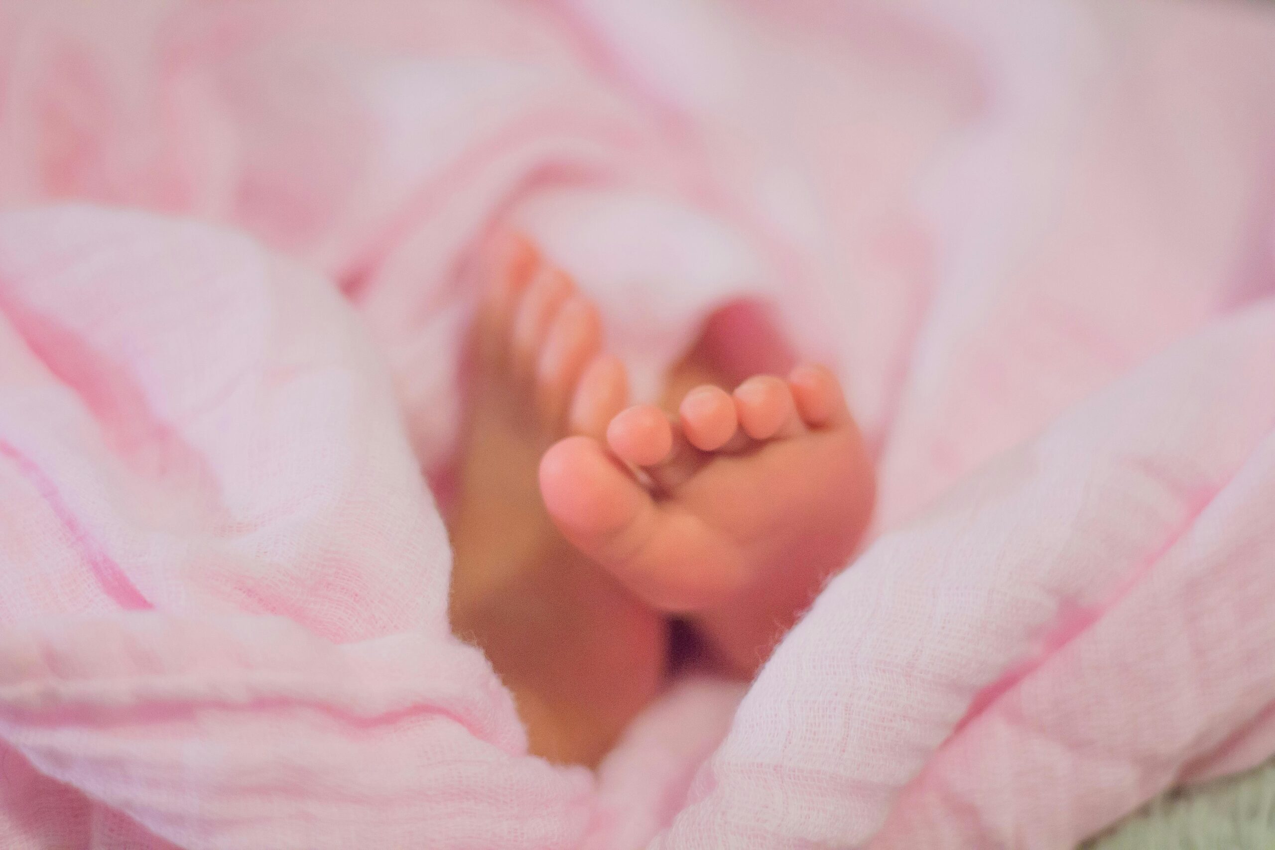 Kids Favorite YouTuber Ms. Rachel Welcomes Baby Girl Named "Susannah"
