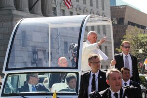 He Gave His Final Blessing and Then Let Go – A New Dawn Begins for the Catholic Church