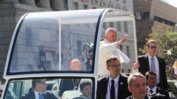 He Gave His Final Blessing and Then Let Go – A New Dawn Begins for the Catholic Church