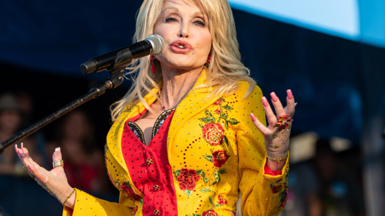Dolly Parton Cancels Las Vegas Shows Amid Health Concerns