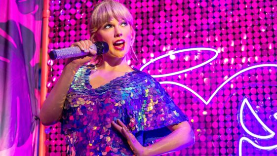 Taylor Swift trolls herself in viral album teaser
