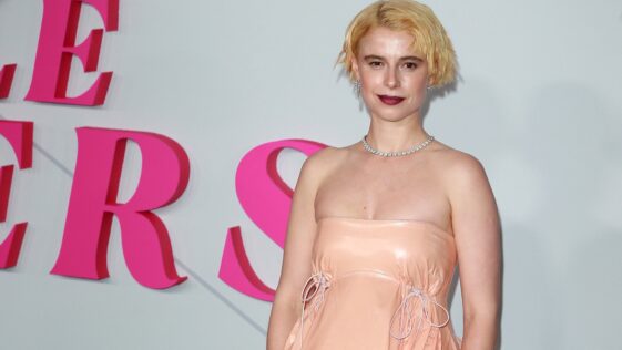 Jessie Buckley Thanks Crew Member’s “Delicious” Soup in Golden Globes Acceptance Speech