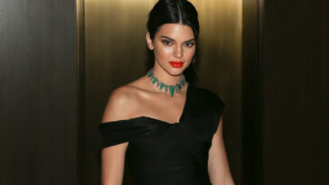 Kendall Jenner Pokes Fun at the Kardashian Dating Curse in Super Bowl Ad