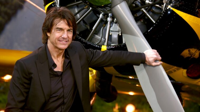 Tom Cruise Dug Up a Whole New Face and Fans Are Absolutely Losing It