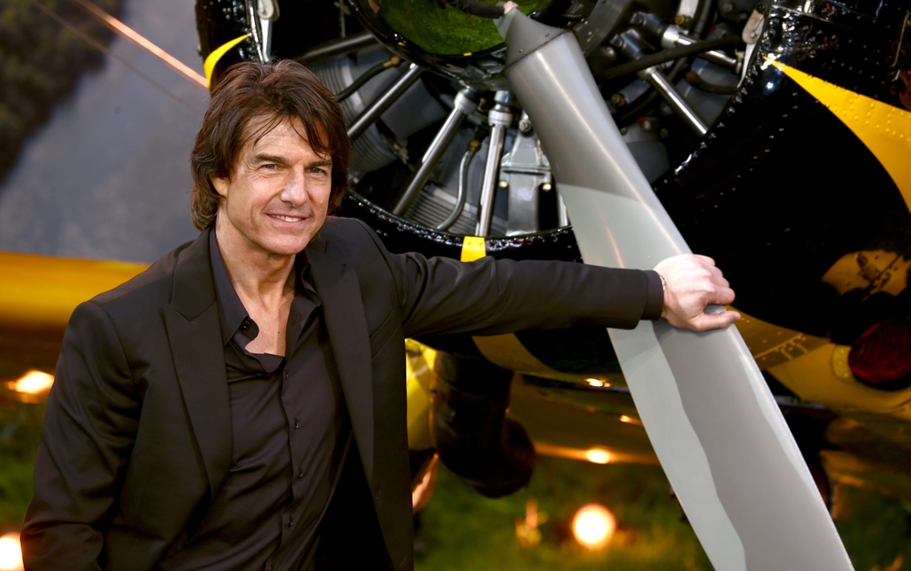 Tom Cruise Dug Up a Whole New Face and Fans Are Absolutely Losing It