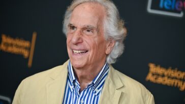 Henry Winkler’s Most Unexpected 8 Simple Rules Souvenir Has a Surprisingly Heartbreaking Story
