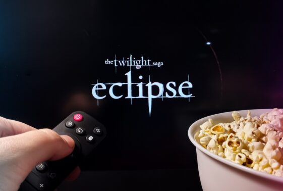 Twilight Is Back on Netflix and Fans Are Already Picking Teams Again